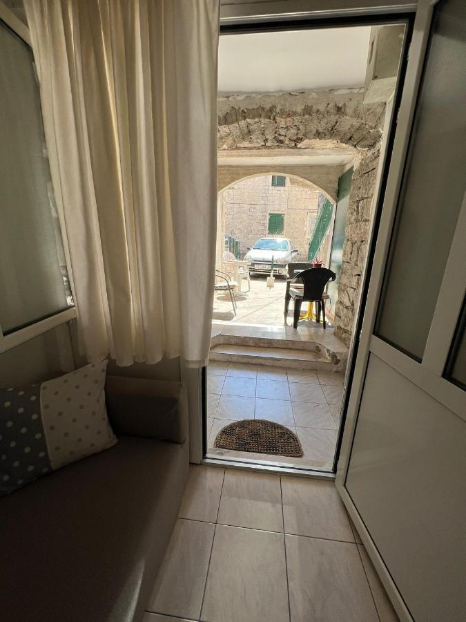 Old Town Apartment Nina 1 Split Exterior foto
